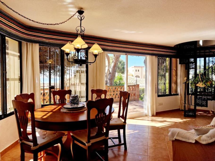 Villa Torrenueva Málaga Exterior foto